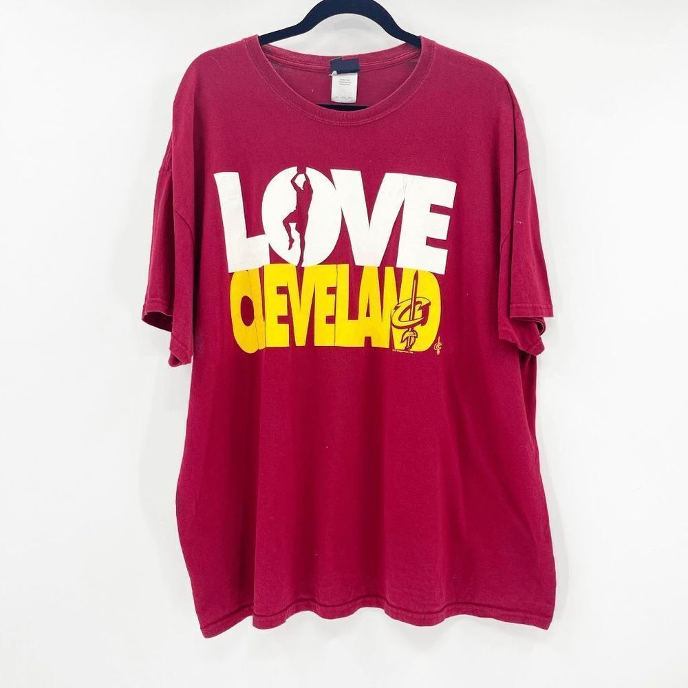 NBA Majestic Love Cleveland Cavaliers T Shirt Men's Size 2XL Red Yellow Cotton